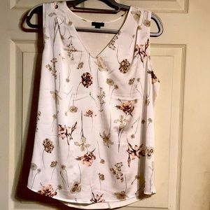 Ann Taylor White Flowered Blouse Size Large